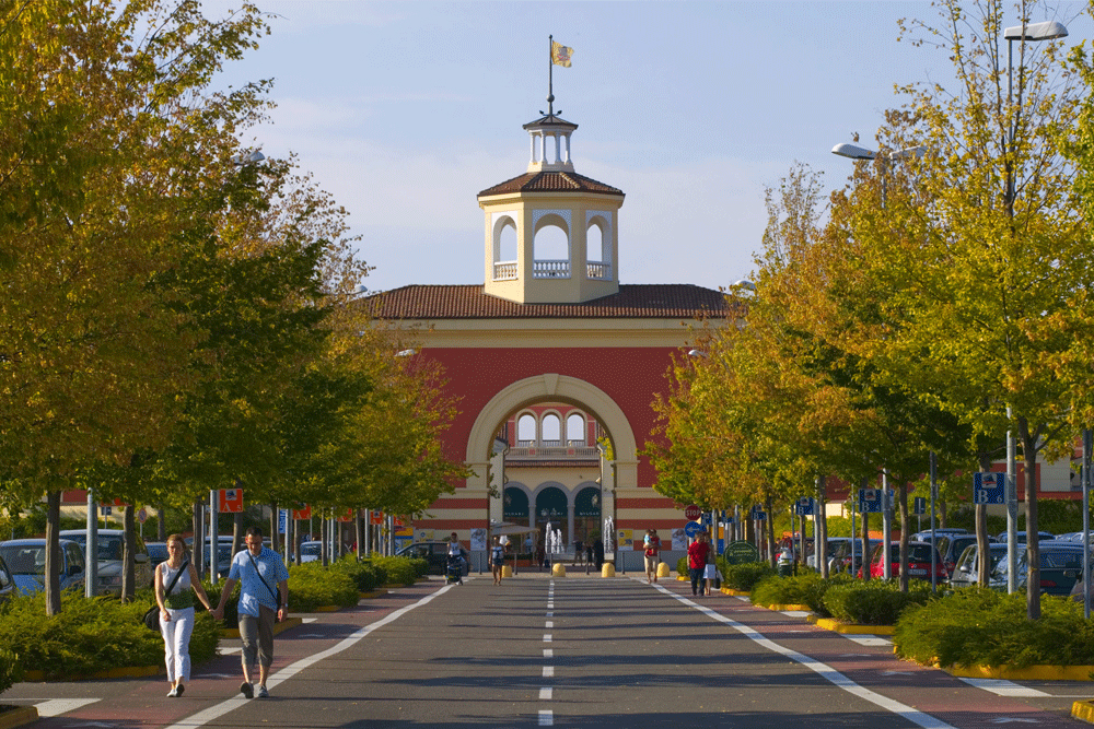 Serravalle entry boulevard